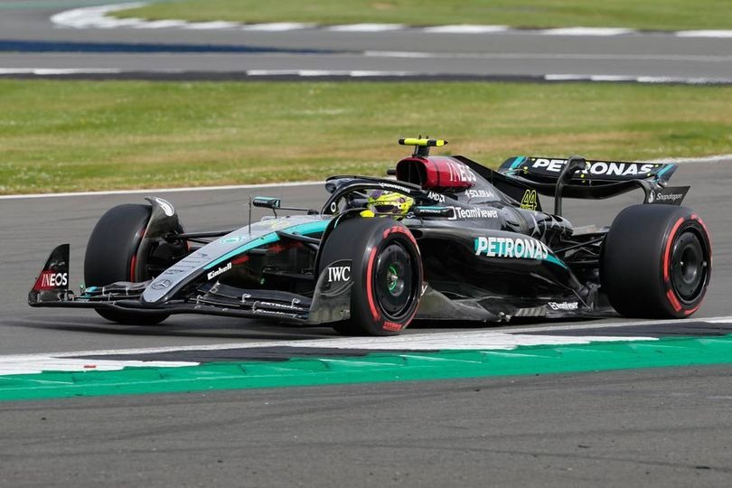 hasil balapan formula 1 gp inggris 2024 lewis hamiltom raih kemenangan kalahkan max bertappen 76200