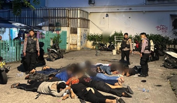 hendak lakukan tawuran belasan remaja dan sajam berhasil diamankan oleh tppp jakbar 81881 1