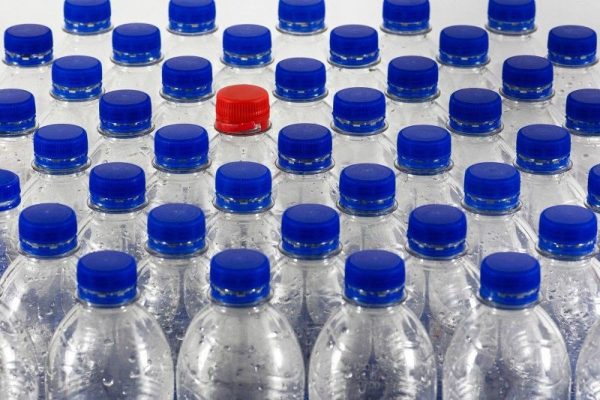 ini efek bagi kesehatan meminum air minum kemasan yang mengandung nanoplastik 72134