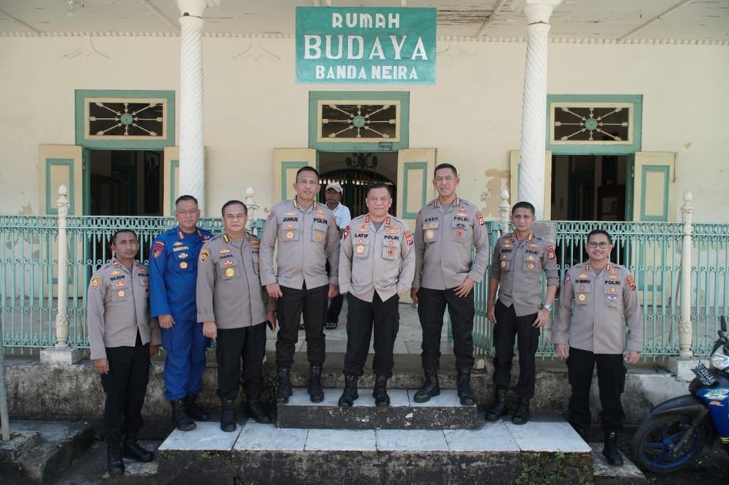 ini kesan pertama kali kapolda maluku sambangi pulau banda 55804