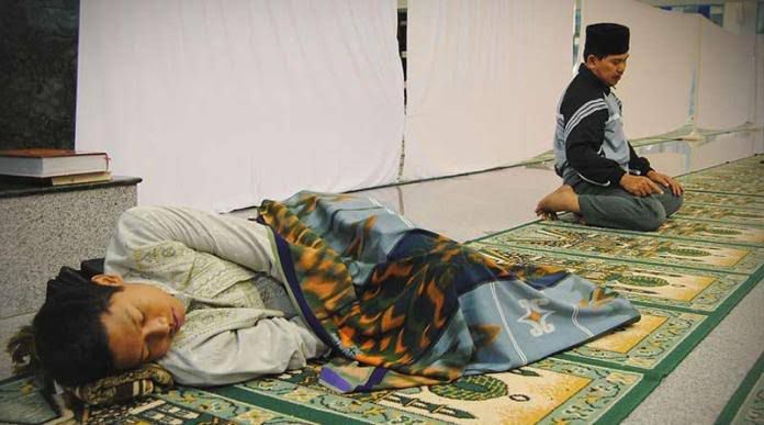 ini penyebab sering merasa kantuk saat itikaf di bulan puasa 56852