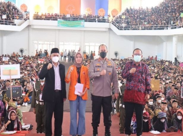 jaga persatuan dan kesatuan bangsa kapolda jambi ajak mahasiswa jaga pancasila dan bhinneka tunggal ika 48873