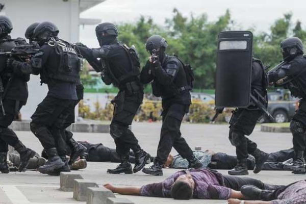 jangan lengah dengan ancaman terorisme 7650
