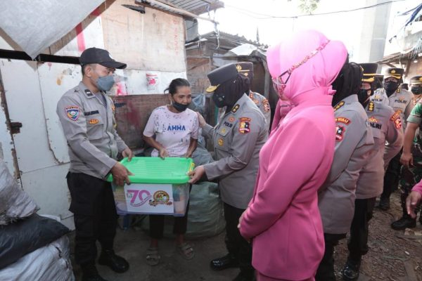 jelang hari polwan ke 74 tahun 2022 polwan ri gelar bakti sosial di jakarta utara 48669 1