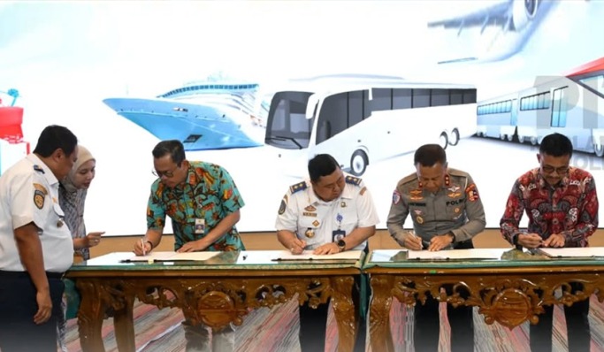jelang natal dan tahun baru kakorlantas polri lakukan skb pengaturan lalin jalan dan penyebrangan 81673