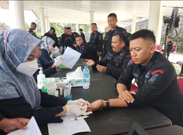 jelang peringatan hut ke 77 korps brimob polri polda babel gelar donor darah 50913