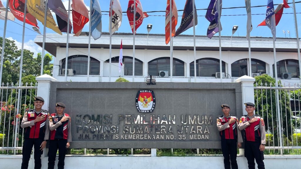 jelang pilkada 2024 polda sumut laksanakan pengamanan dan patroli di kantor kpu dan bawaslu 78000 1
