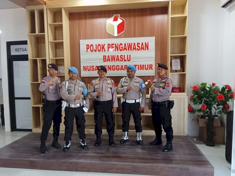 jelang pilkada serentak subsatgas propam ops mantap praja turangga patroli dan cek pengamanan di kantor bawaslu dan kpu ntt 78973