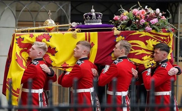 jenazah ratu elizabeth ii dimakamkan di kastil windsor 49898