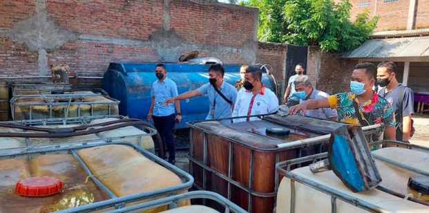 joint personnel of central java police secured modified trucks who bought excessive amount of fuels 46025 1