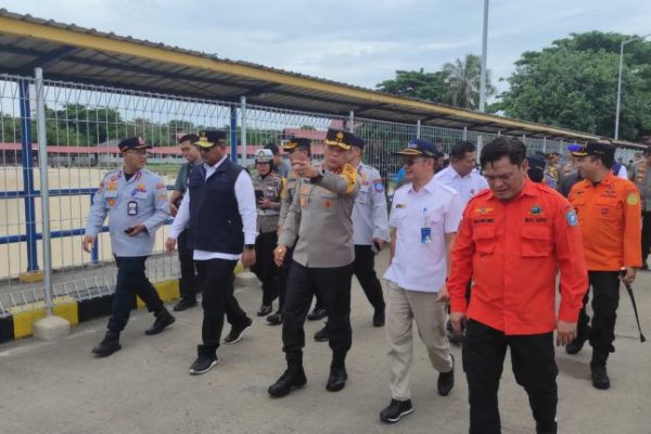 kapolda babel tindak tegas praktik calo di pelabuhan tanjung kalian 72287