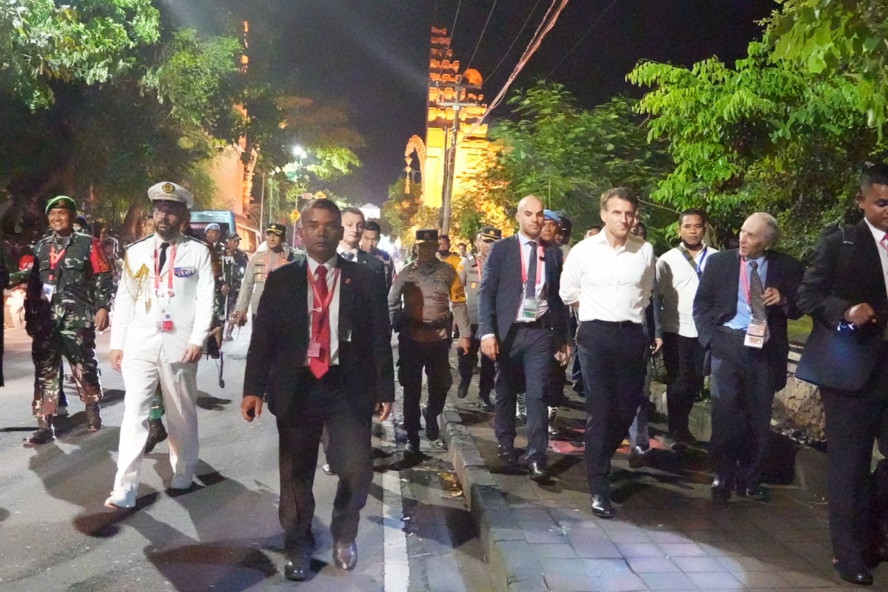 kapolda bali terjun langsung kawal pengamanan presiden prancis emmanuel macron 51539