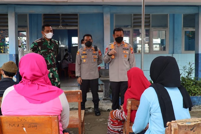 kapolda banten tinjau pilkades di rangkas bitung 51463