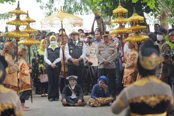 kapolda bersama gubernur jabar hadiri pembukaan pameran kreasi umkm dan produk agro tahun 2022 49831
