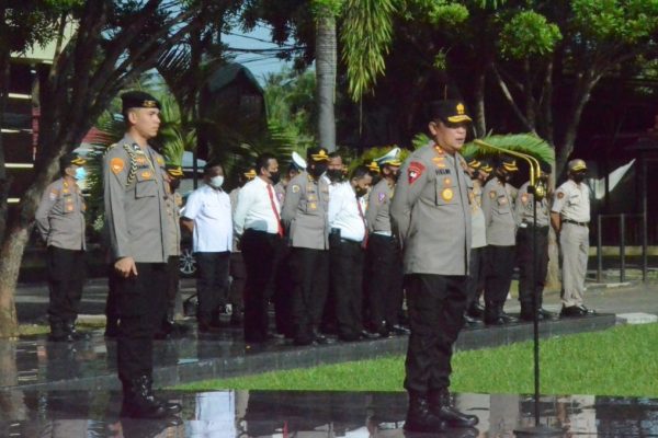 kapolda gorontalo instruksikan anggotanya untuk tidak bergaya hidup hedonisme 50911