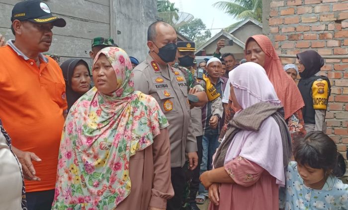 kapolda jambi harapkan kericuhan di desa teluk rendah bisa diselsaikan secara hukum 49268