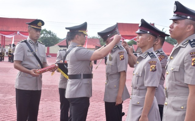kapolda jambi pimpin upacara penutupan diktukba dan pelantikan serta pengambilan sumpah 309 bintara polri ta 2022 48131