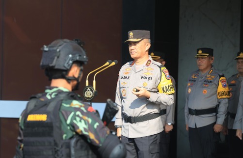 kapolda jatim pimpin tradisi pengambilan air suci sambut hari bhayangkara ke 78 74952