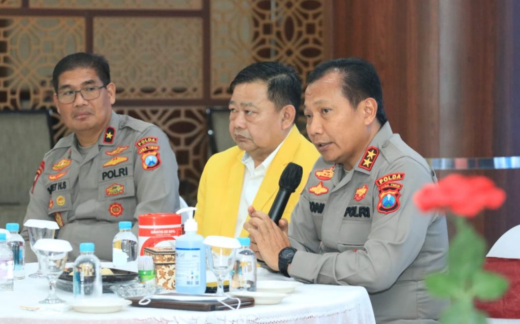 kapolda jatim silaturahmi dengan rektor jatim bahas penanganan kanjuruhan dan narkoba 51179