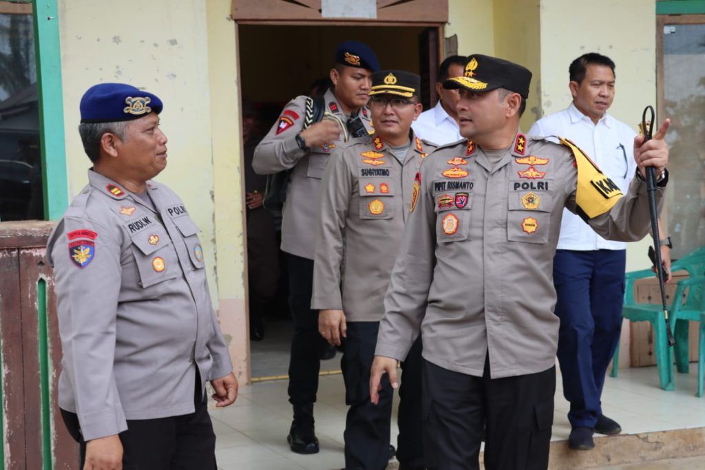 kapolda kalbar tinjau pos pam di kabupaten sambas 56999
