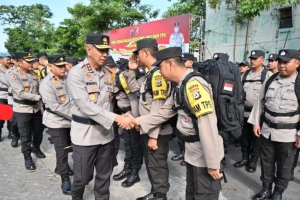 kapolda kalsel pastikan kondisi 720 personil dalam keadaan sehat pasca pengamanan pemilu 2024 70388