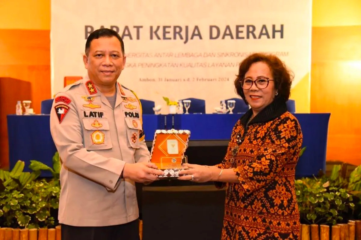 kapolda komitmen berantas mafia tanah di maluku dengan badan pertahanan nasional 69658