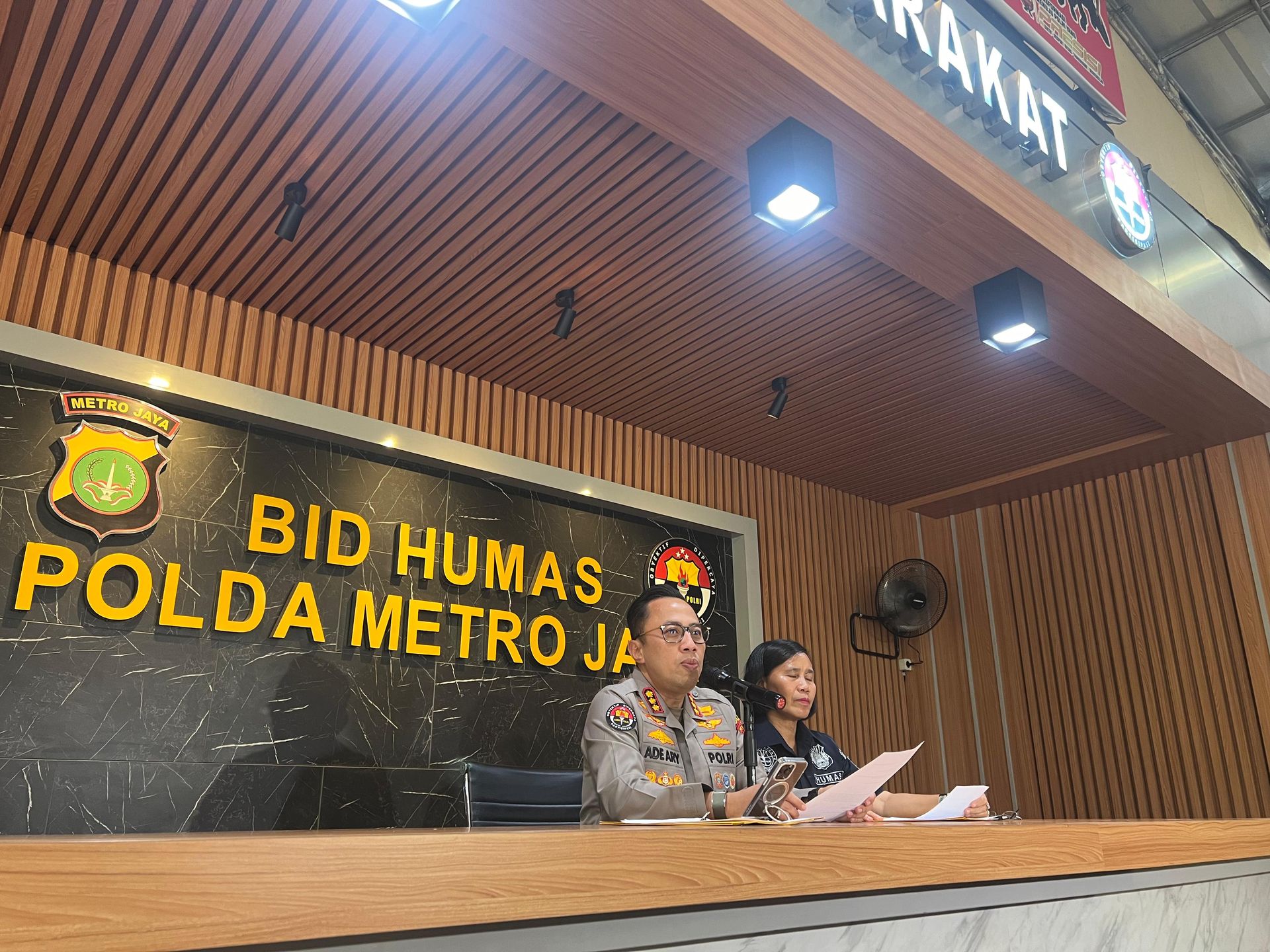 kapolda metro jaya mutasi sejumlah posisi 77458
