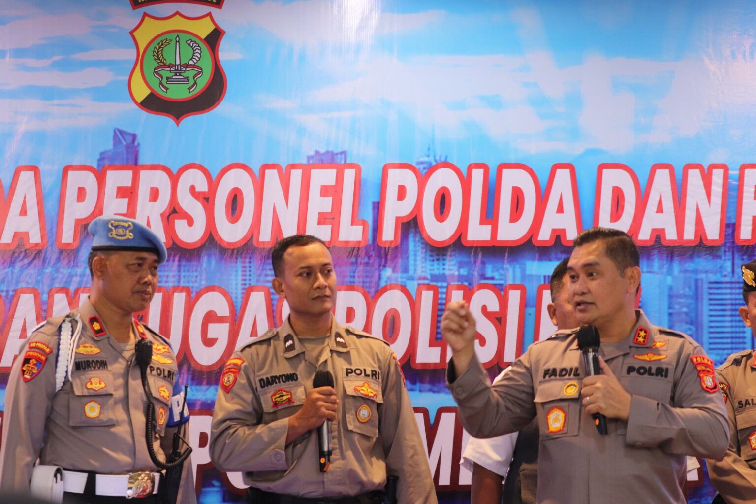 kapolda metro jaya polisi rw harus beri rasa aman kepada masyarakat 54928