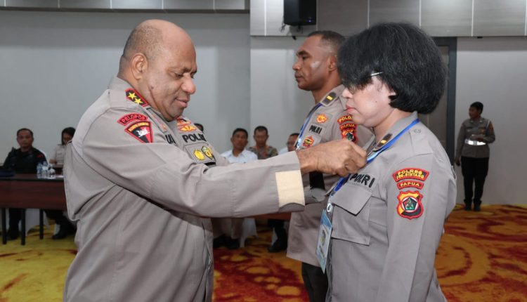 kapolda papua hadiri pembukaan bimbingan teknis itwasda polda papua 55446