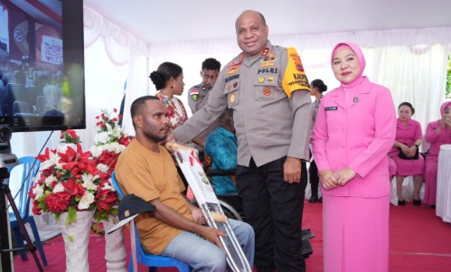 kapolda papua ikuti puncak bakti kesehatan jelang hut bhayangkara ke 78 75842