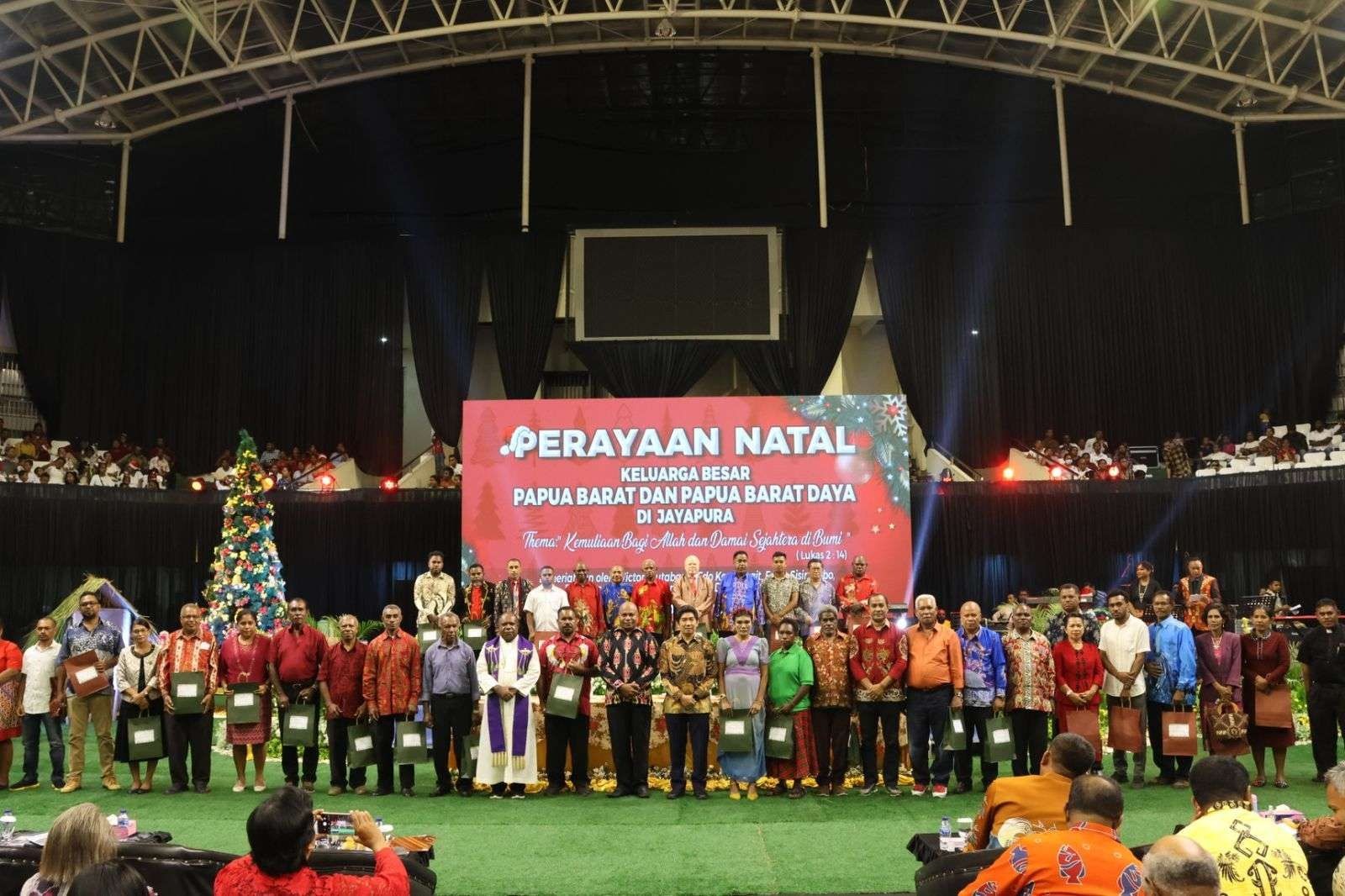 kapolda papua menghadiri perayaan natal bersama papua barat papua barat daya di jayapura 67746