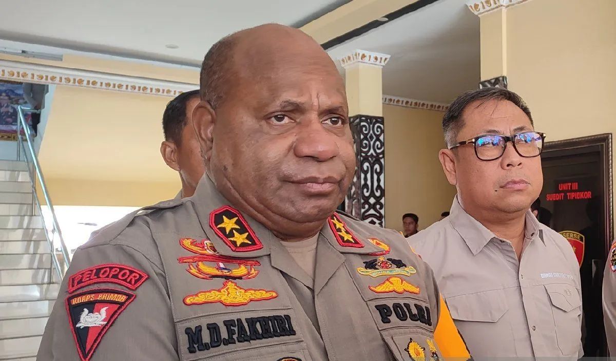 kapolda papua pastikan negosiasi pembebasan kapten phillip terus dilakukan 69888
