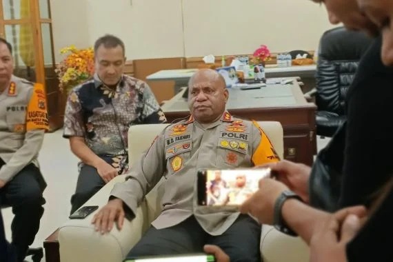 kapolda papua sebanyak 2 000 kuota penerimaan polri di papua siap direkrut menjadi anggota polri 72044 1