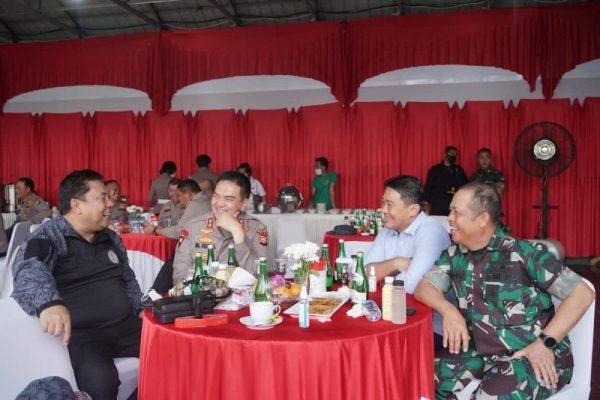 kapolda riau lakukan kunjungan kerja di kuansing dan mendampingi menteri pariwisata ri 49136