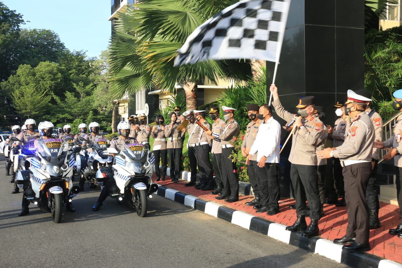 kapolda sumbar launching tampilan baru kendaraan unit lalu lintas 47356