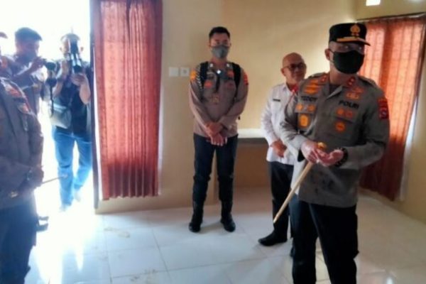 kapolda sumbar resmikan asrama polisi di mentawai 49520