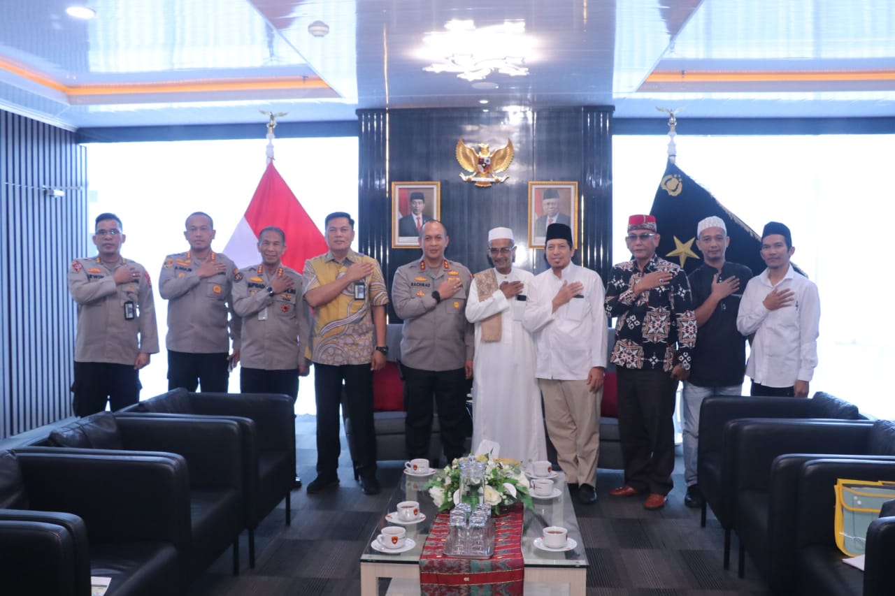 kapolda sumsel dukung penuh pelaksanaan dzikir dan haul akbar 53844