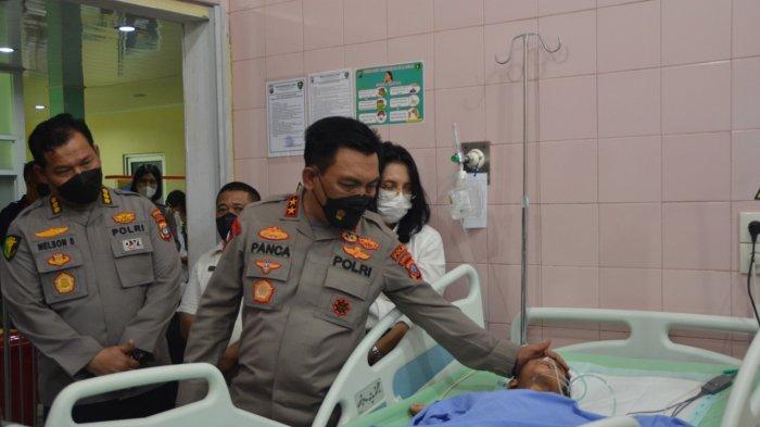 kapolda sumut jenguk al faqih dan beri perhatian khusus 50194