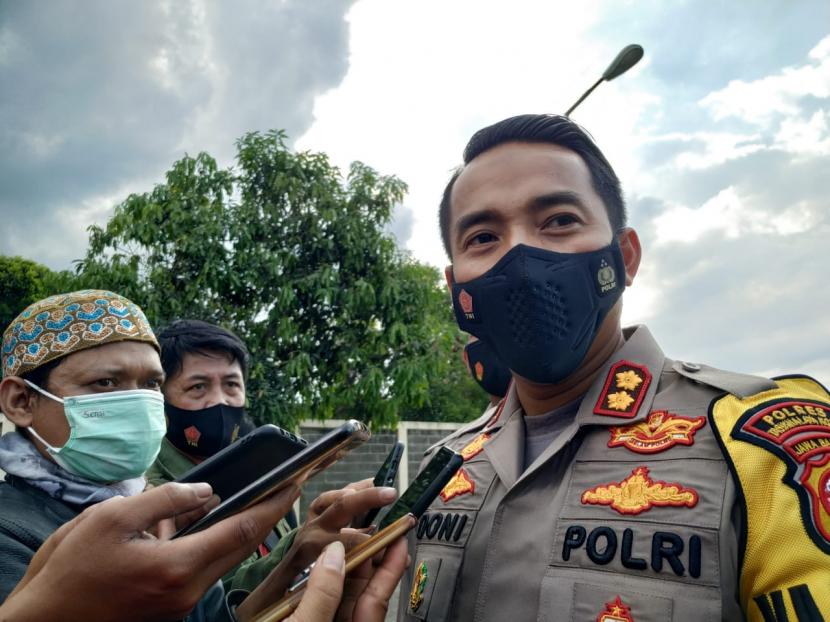 kapolres cianjur berikan bantuan kepada personel yang rumahnya terdampak gempa cianjur 52009