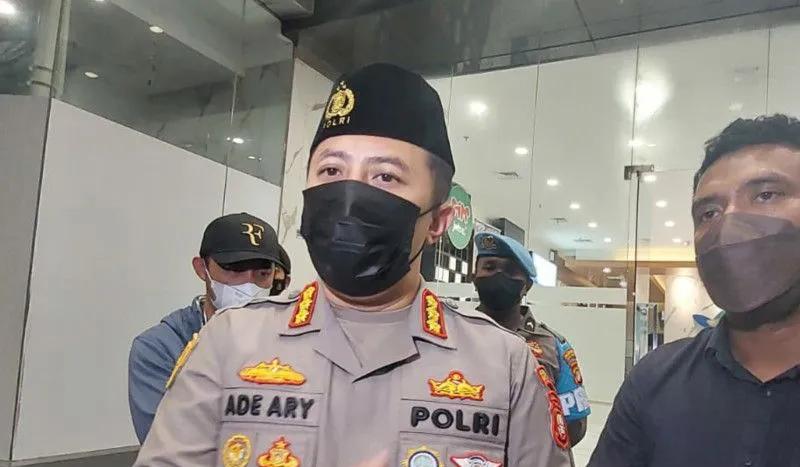 kapolres metro jaksel jenguk korban penganiayaan anak pejabat dirjen pajak 54945