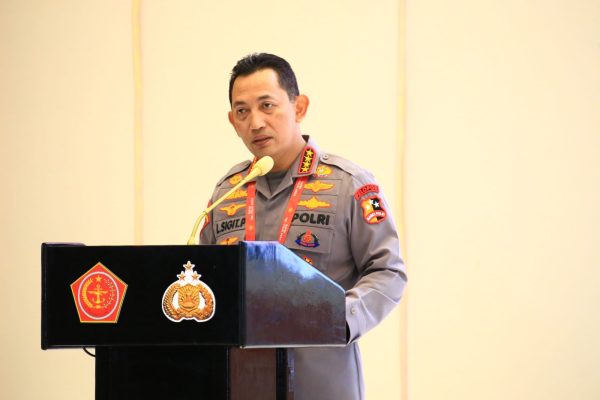 kapolri akui ada permintaan penarikan personel dari kpk 54343