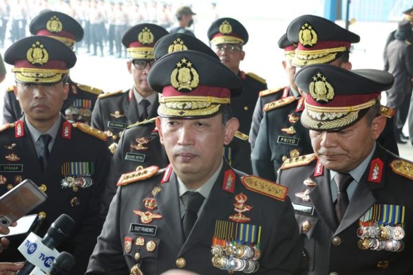 kapolri pencarian 1 kru helikopter jatuh di babel masih berlanjut 52002