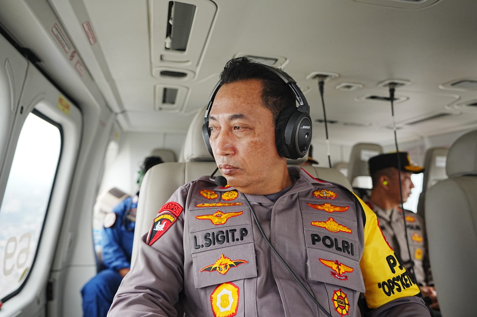 kapolri tinjau arus balik di tol kalikangkung cikampek via udara 57276