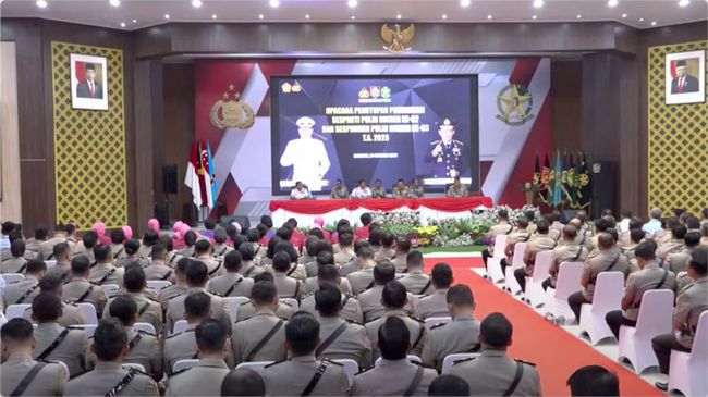 kapolri tutup sespimen dan sespimti polri ke 63 65260