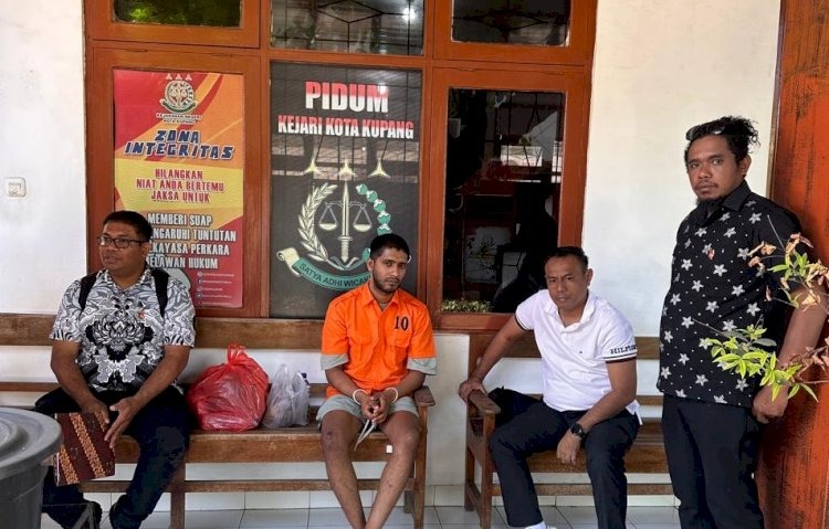 kasus tindak pidana penyelundupan manusia terhadap 5 wna asal china polda ntt serahkan tersangka ke kejati 78774