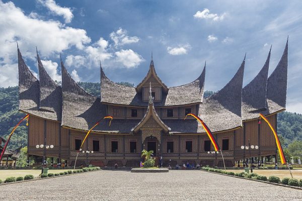 kembangkan potensi wisata kapolda sumbar dorong pemprov sumatera barat majukan wisata budaya 49224
