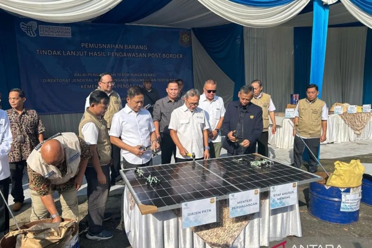 kemendag musnahkan barang impor ilegal senilai rp93 miliar 71922