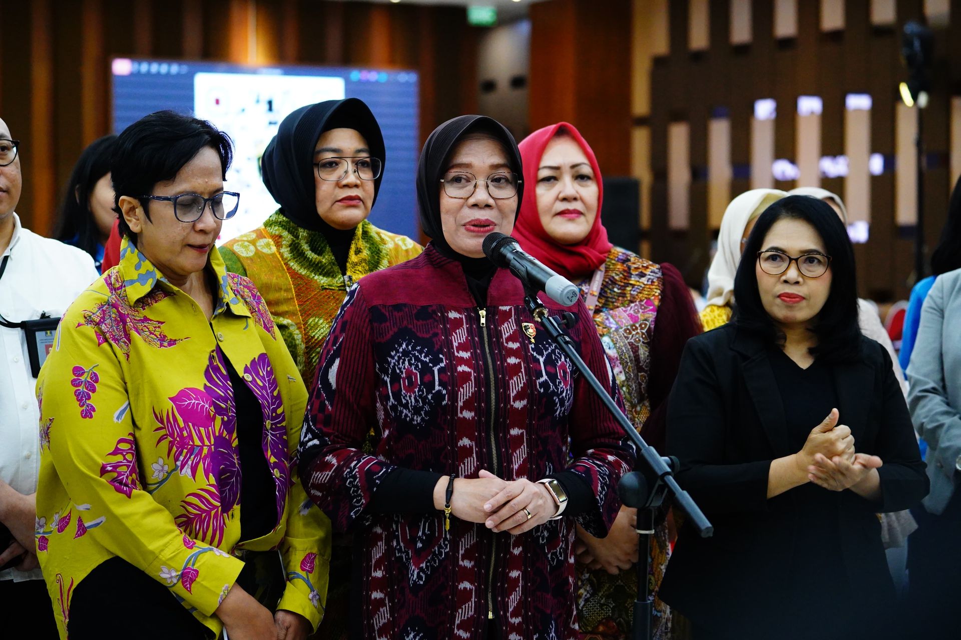 kementerian ppa ppo gelar diskusi jelang hari ibu 81882
