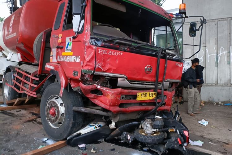kepolisian daerah polda metro jaya ungkap kondisi jalan di tkp kecelakaan 48374