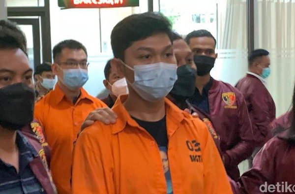 kepolisian limpahkan tersangka penipuan investasi binary option kepada jaksa 48652